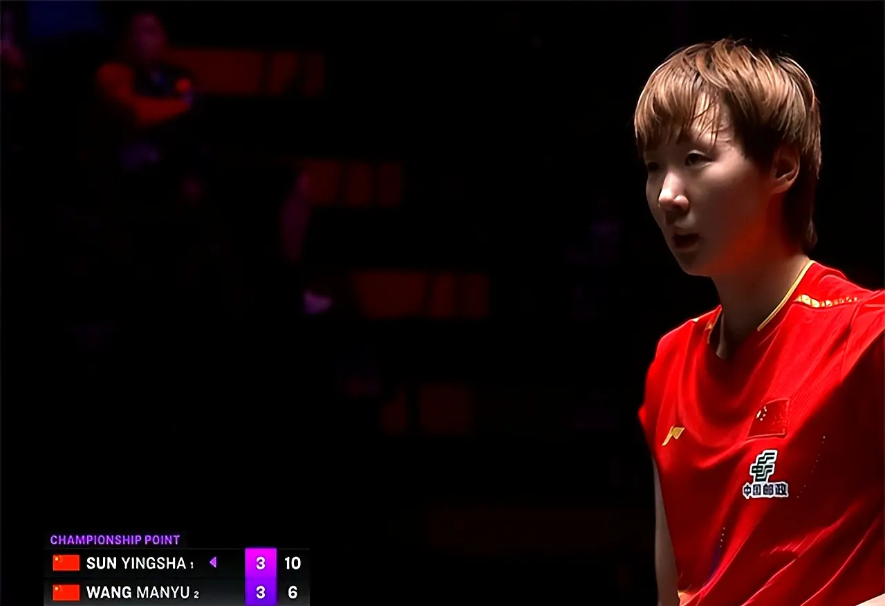 拼搏中投入, 使得她能够 拼搏中投入, 使得她能够