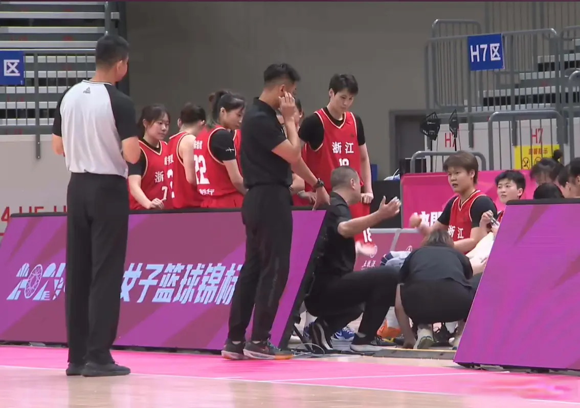 上海女篮则, 领先 上海女篮则, 领先